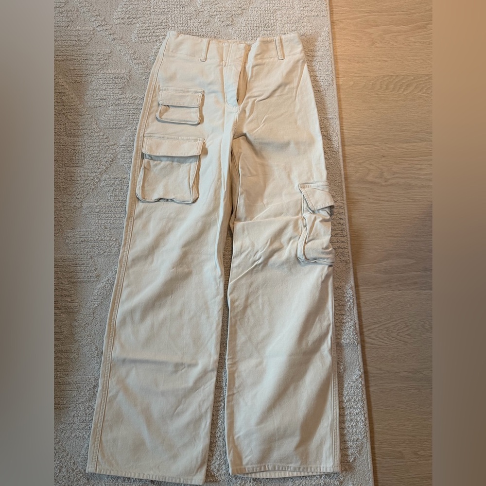 Aritzia Wilfred Cream Cargo Pants with Multi-Pocket Detail